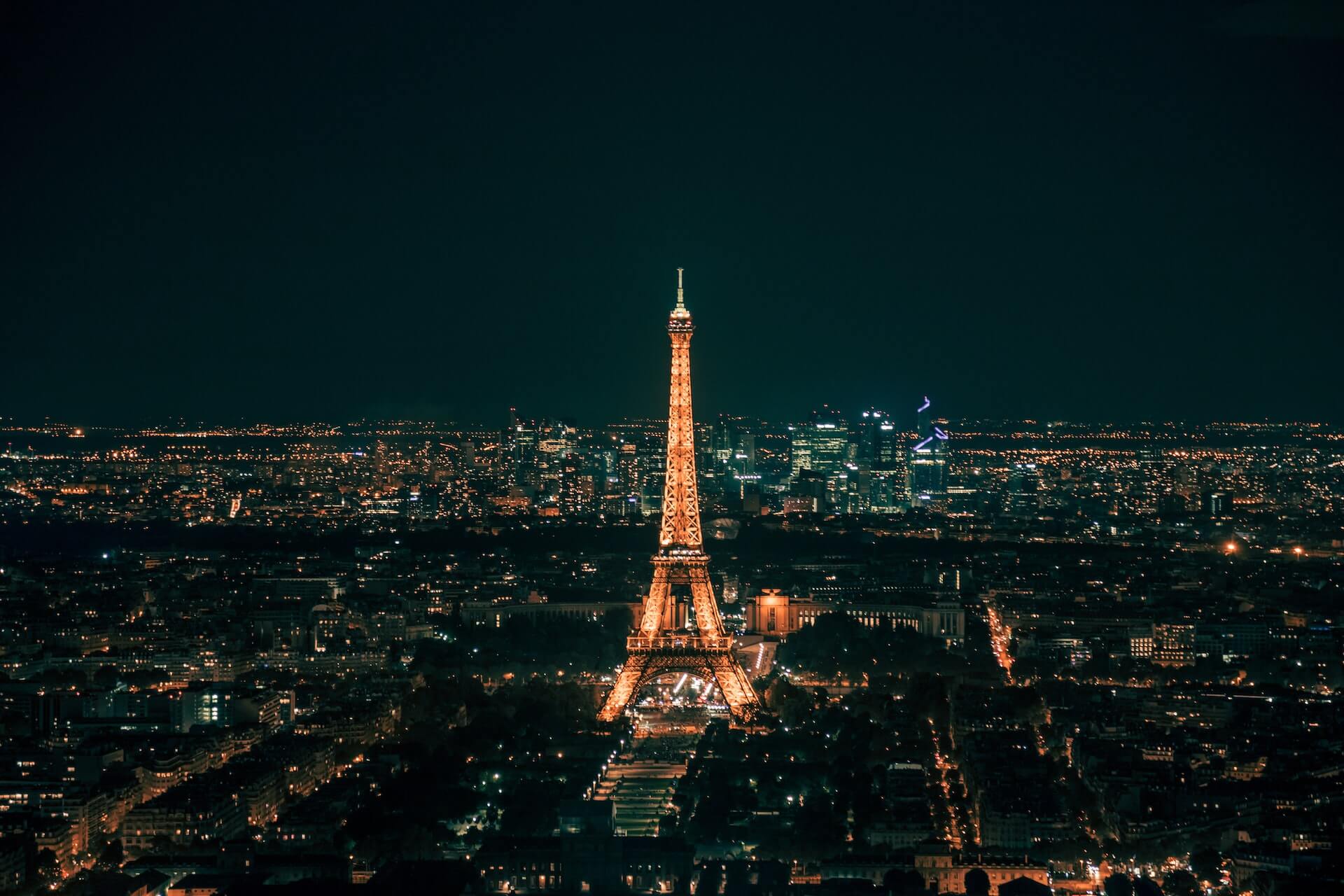 Night shot of the Eiffel tower in Paris